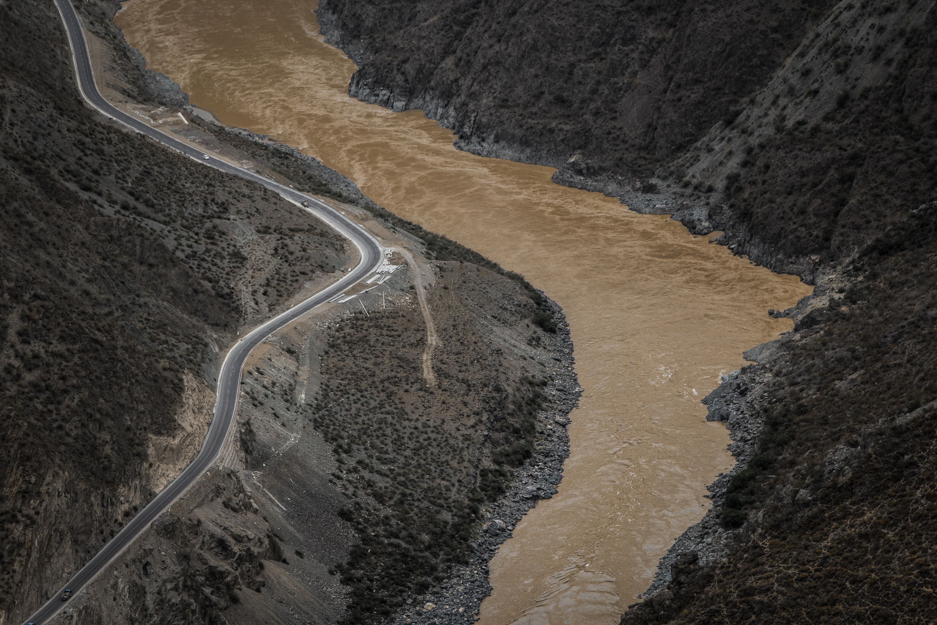 Disaster in Las Vegas : Climate change Wildfires and Water Contamination