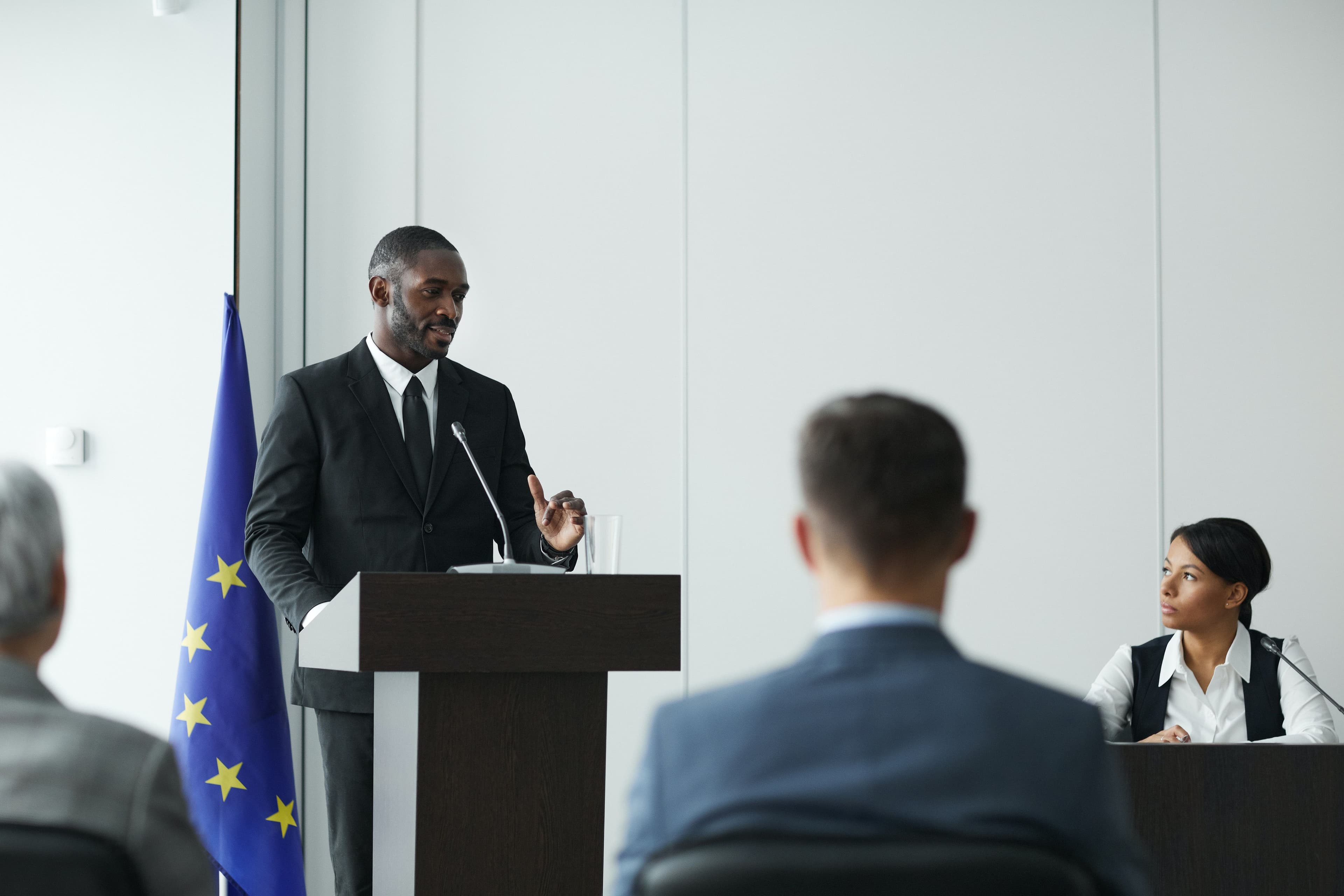 EU Awaits Renewable Hydrogen Law in May