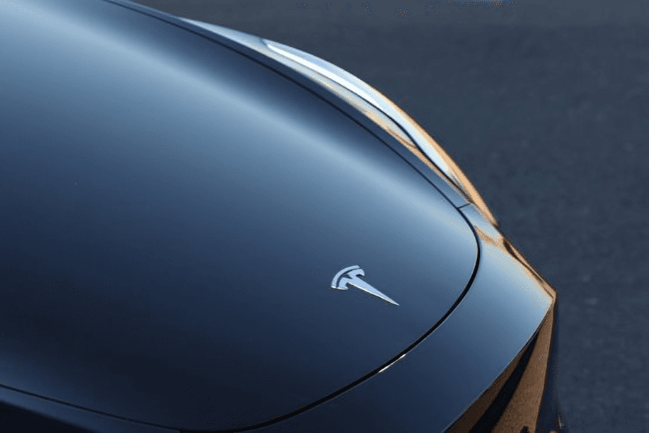 Investors Criticise Tesla for not Reporting ESG Impacts