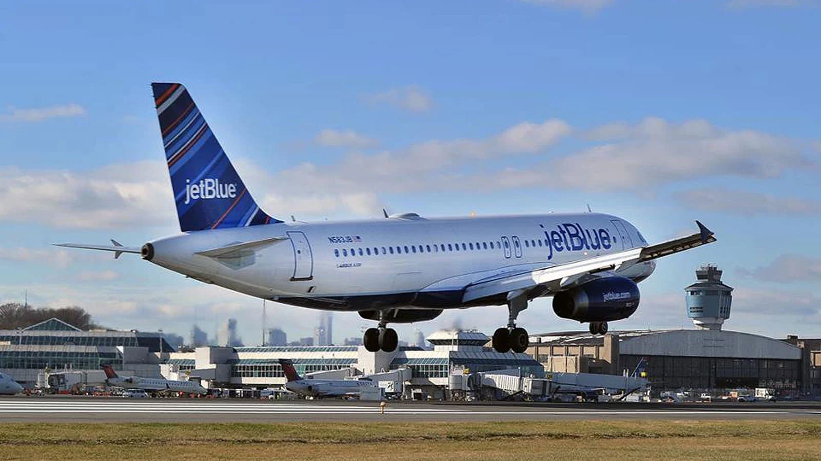 JetBlue Starts Using SAF for Commercial Air Travel