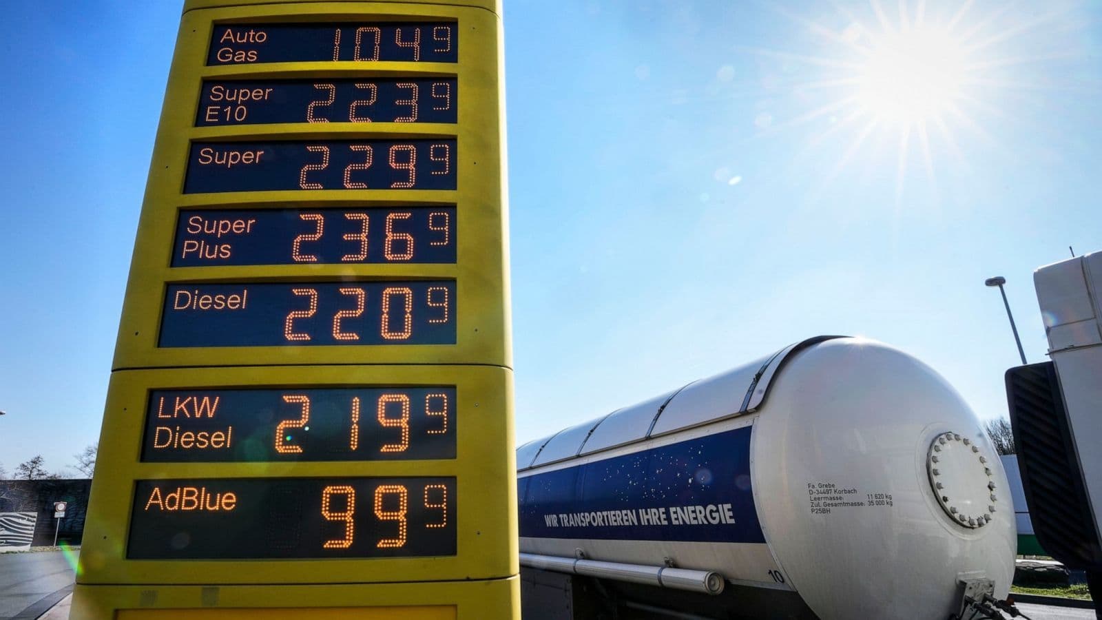 Germans Asked to Save Energy Following Surge in Energy Prices