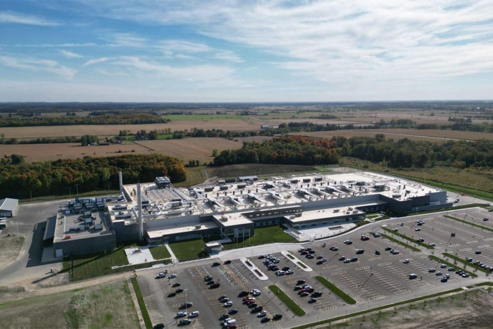 Maple Leaf Starts Functioning at Ontario Poultry Plant