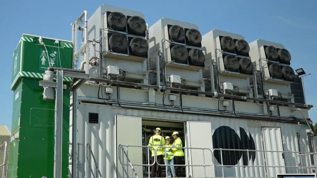 UK Firm Turns Captured CO2 into Materials for Roads, Buildings