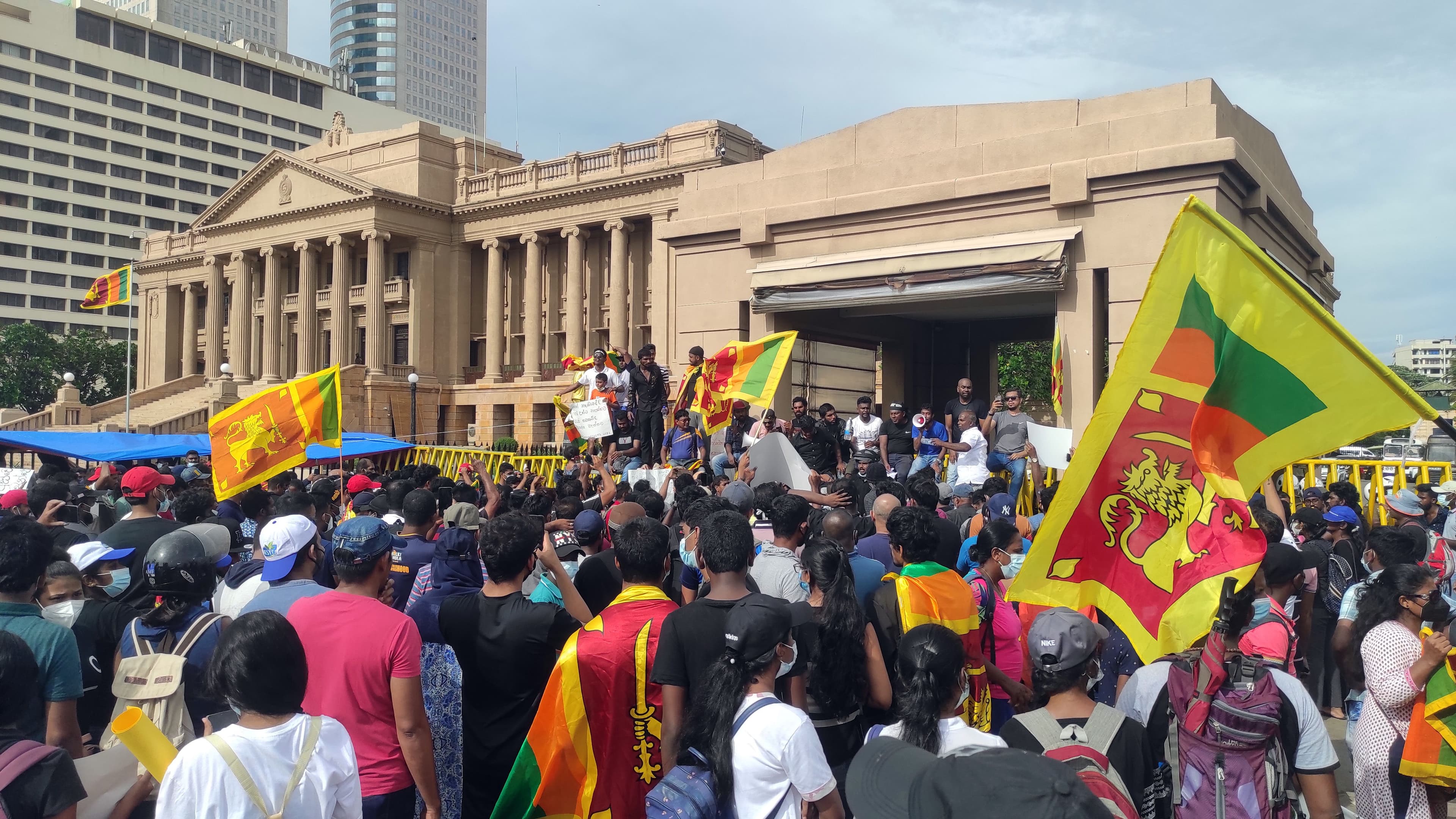 IMF Will Provide Sri Lanka with Loan, but only if the Country Assures a Sustainable Path