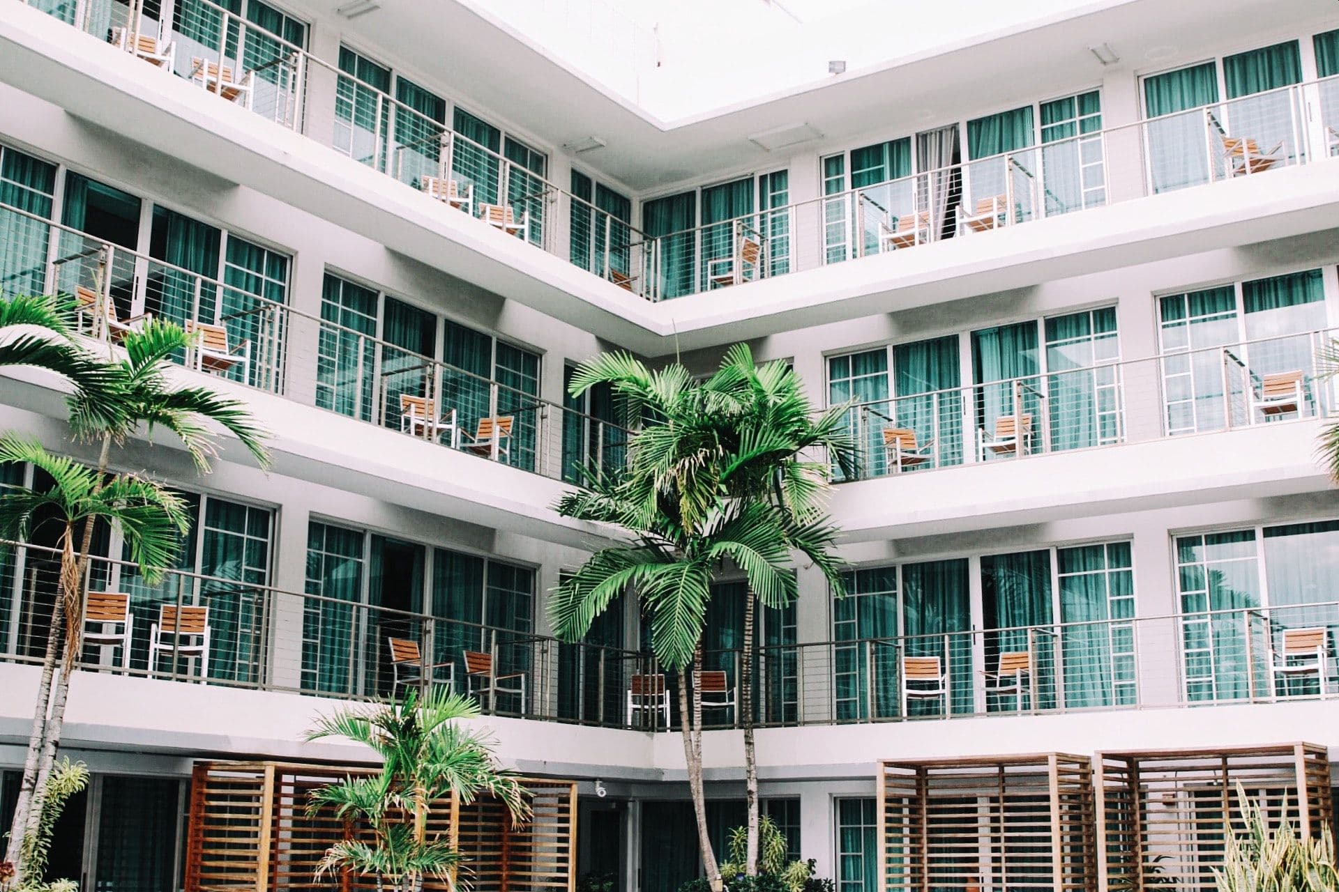 EV Mobility, Hotel 1000 Seattle Collaborate to Deploy Electric Vehicles for Hotel Guests