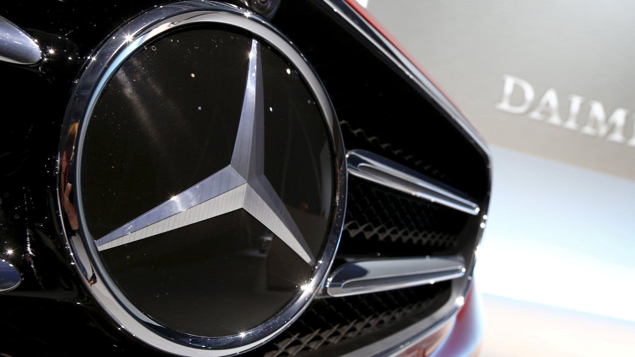 Mercedes-Benz Issues First Green Panda Bond