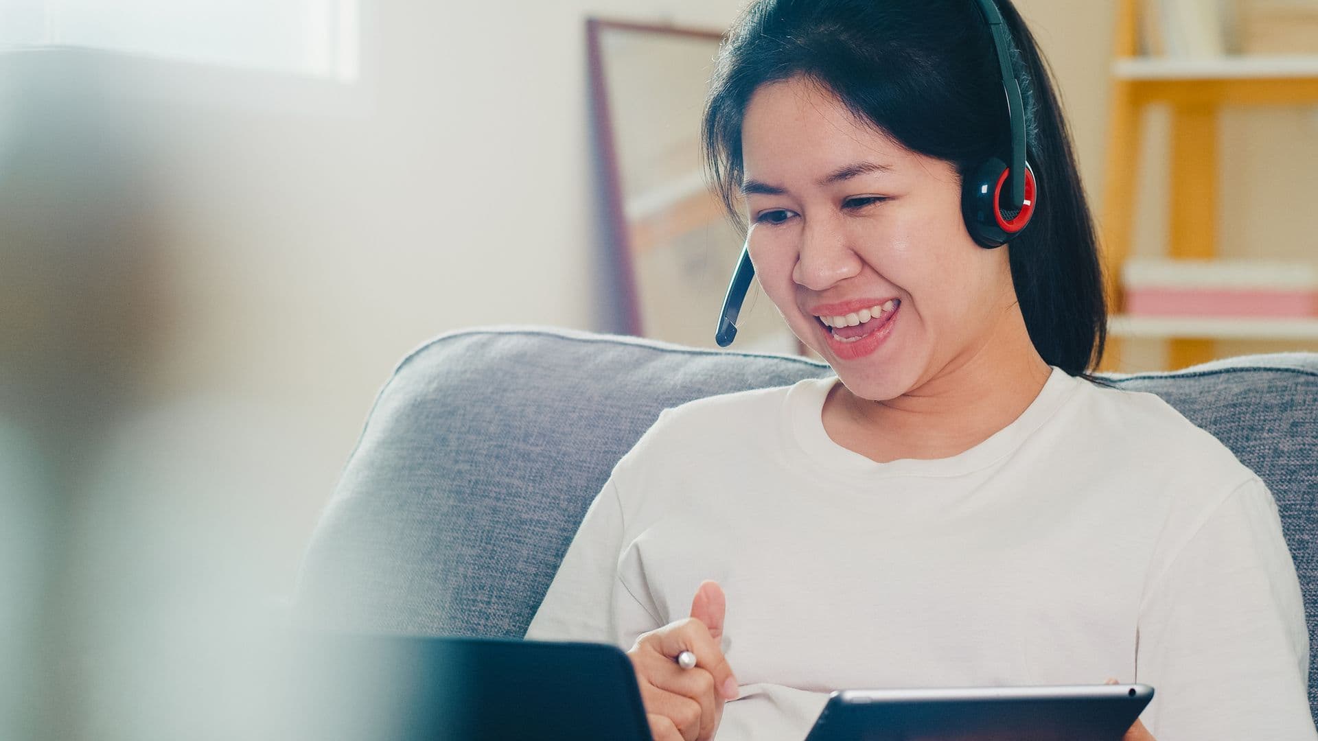 Exploring the Advantages of Online Learning for Career Growth