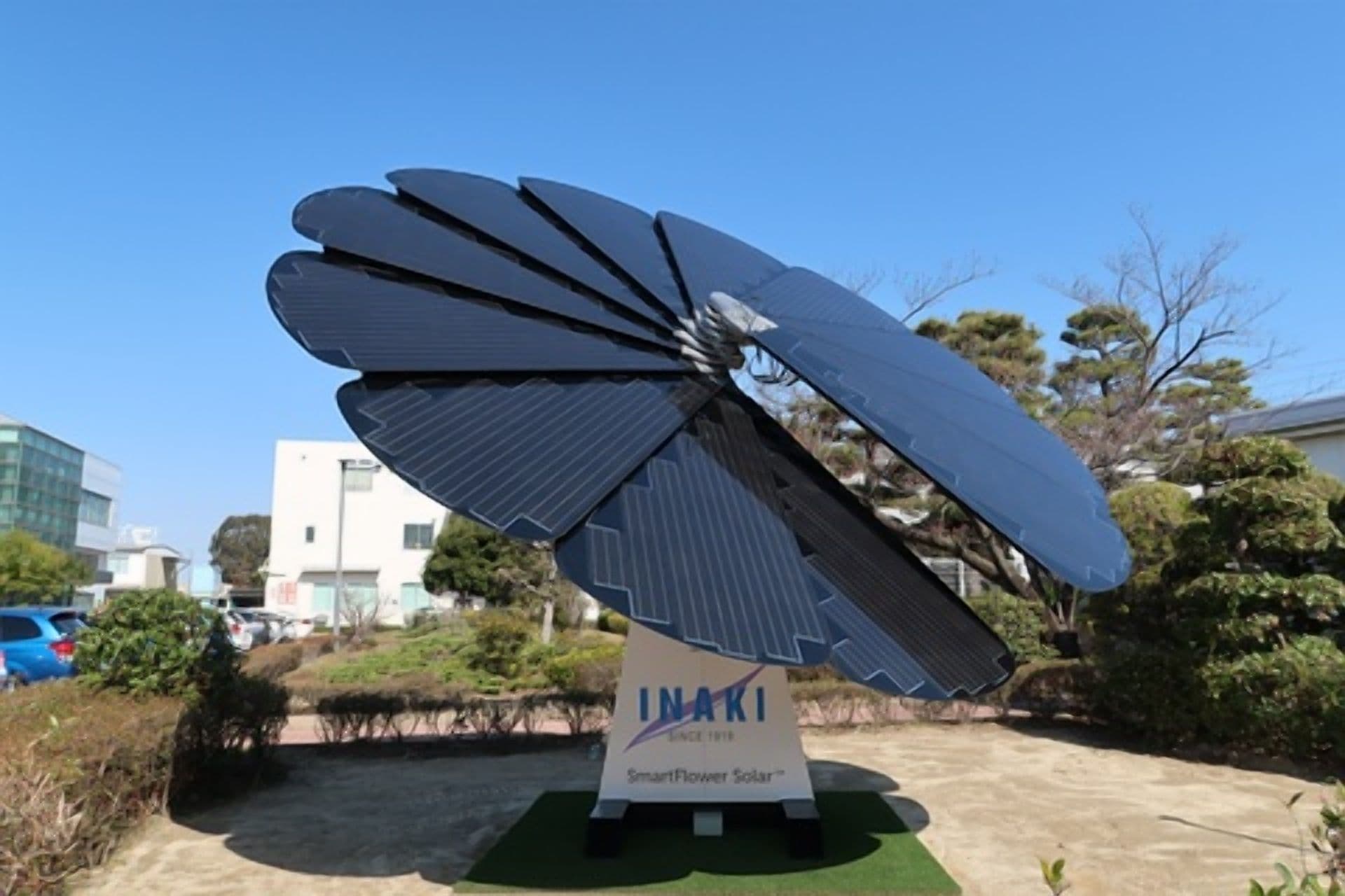 GomunoInaki Invests in Sustainable Development Using SmartFlower Solar Technology