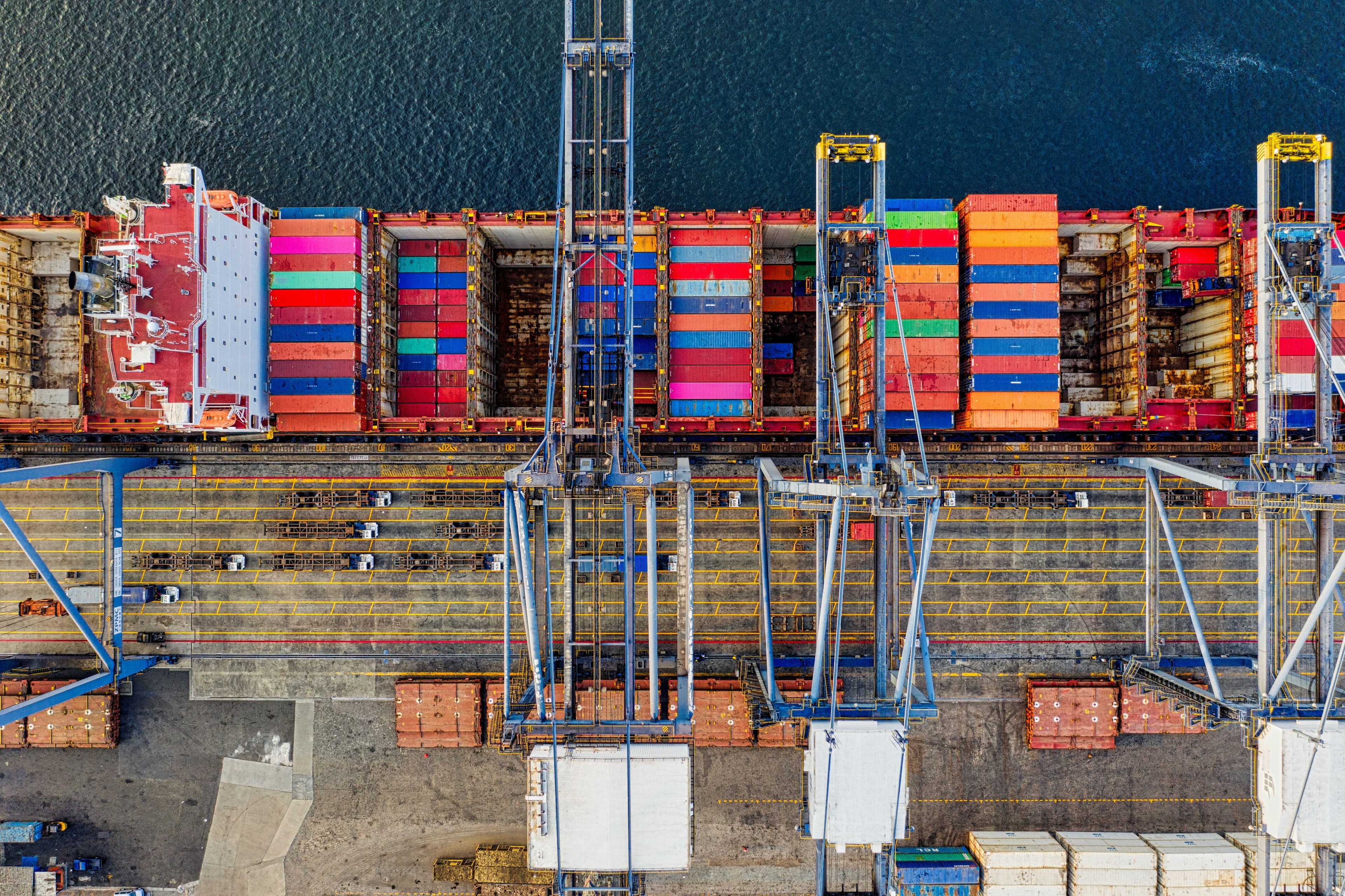 DHL Global Forwarding Targets to Decarbonise 100% of its Global LCL Ocean Freight Shipments