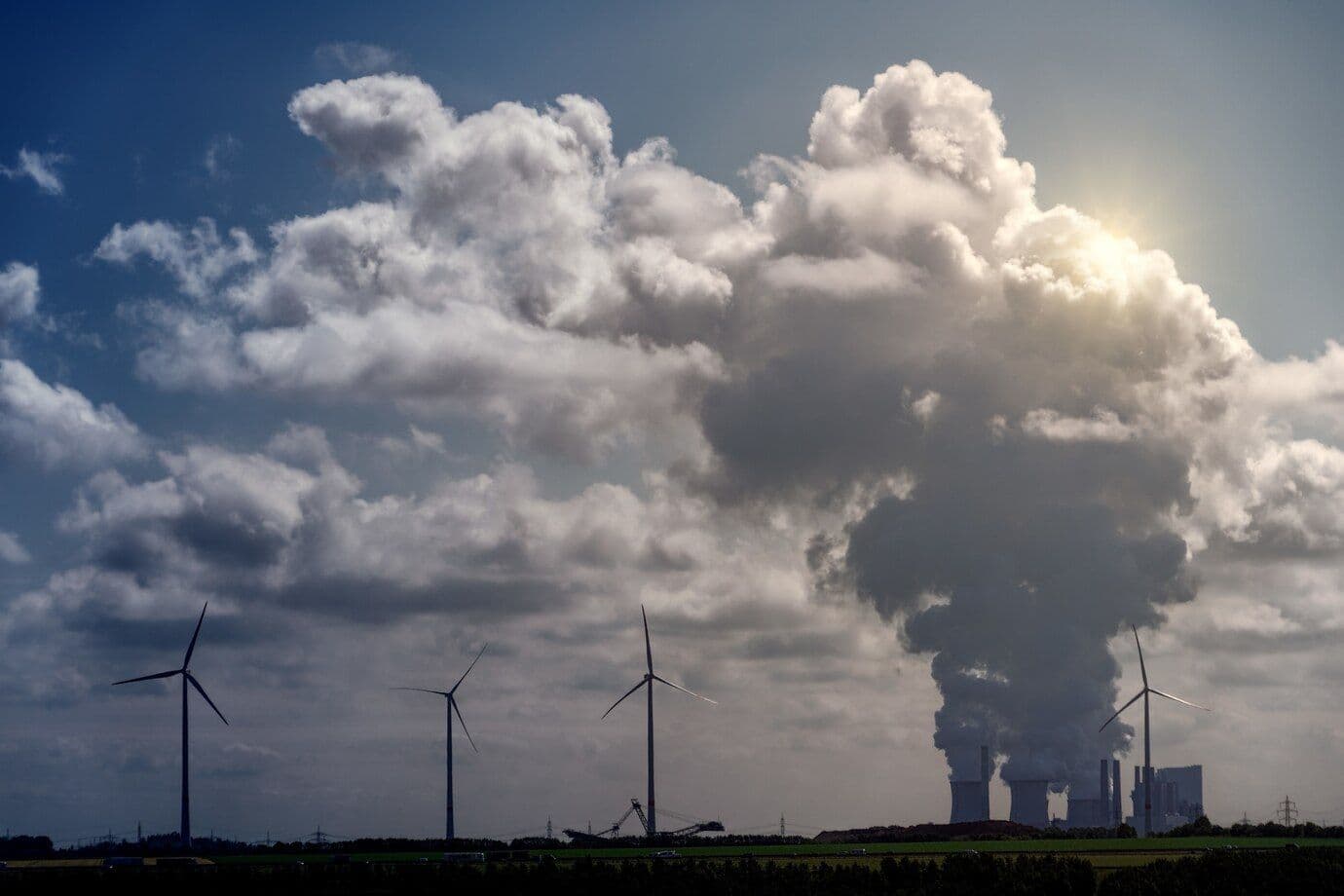 Global Airlines Invest in Direct Air CO2 Removal Technology