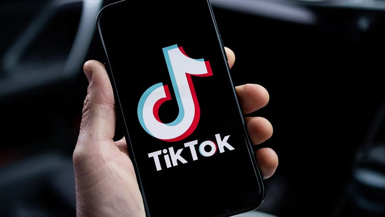 Study Finds TikTok's CO2 Emissions Exceed Greece's