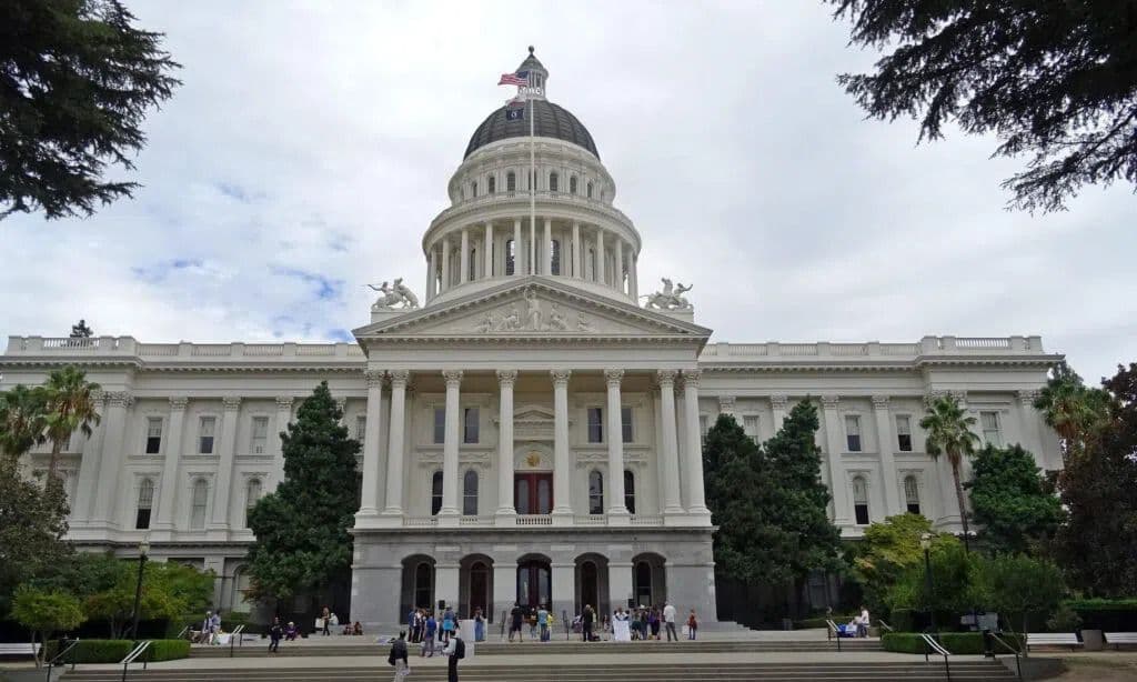 Community Renewable Energy Law Gets Backing from Californian Officials