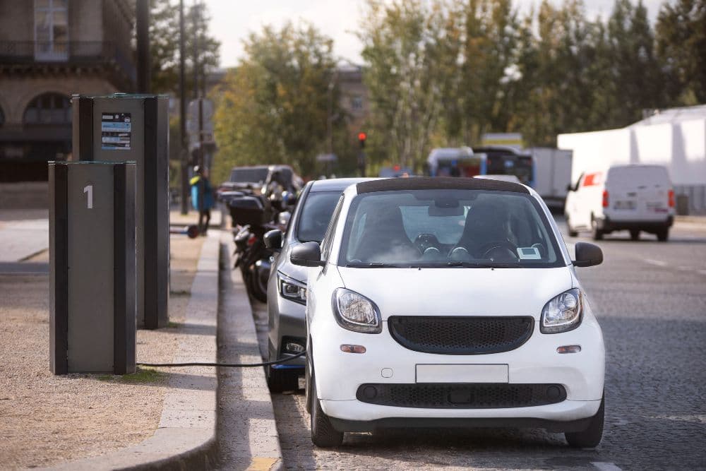 UK & Ireland: 50% Hybrid/Electric Fleets by 2025