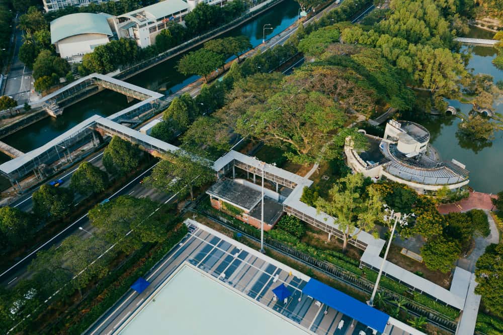 Green Bonds in UK: £10.5bn Raised Amid Sewage Pollution Concerns