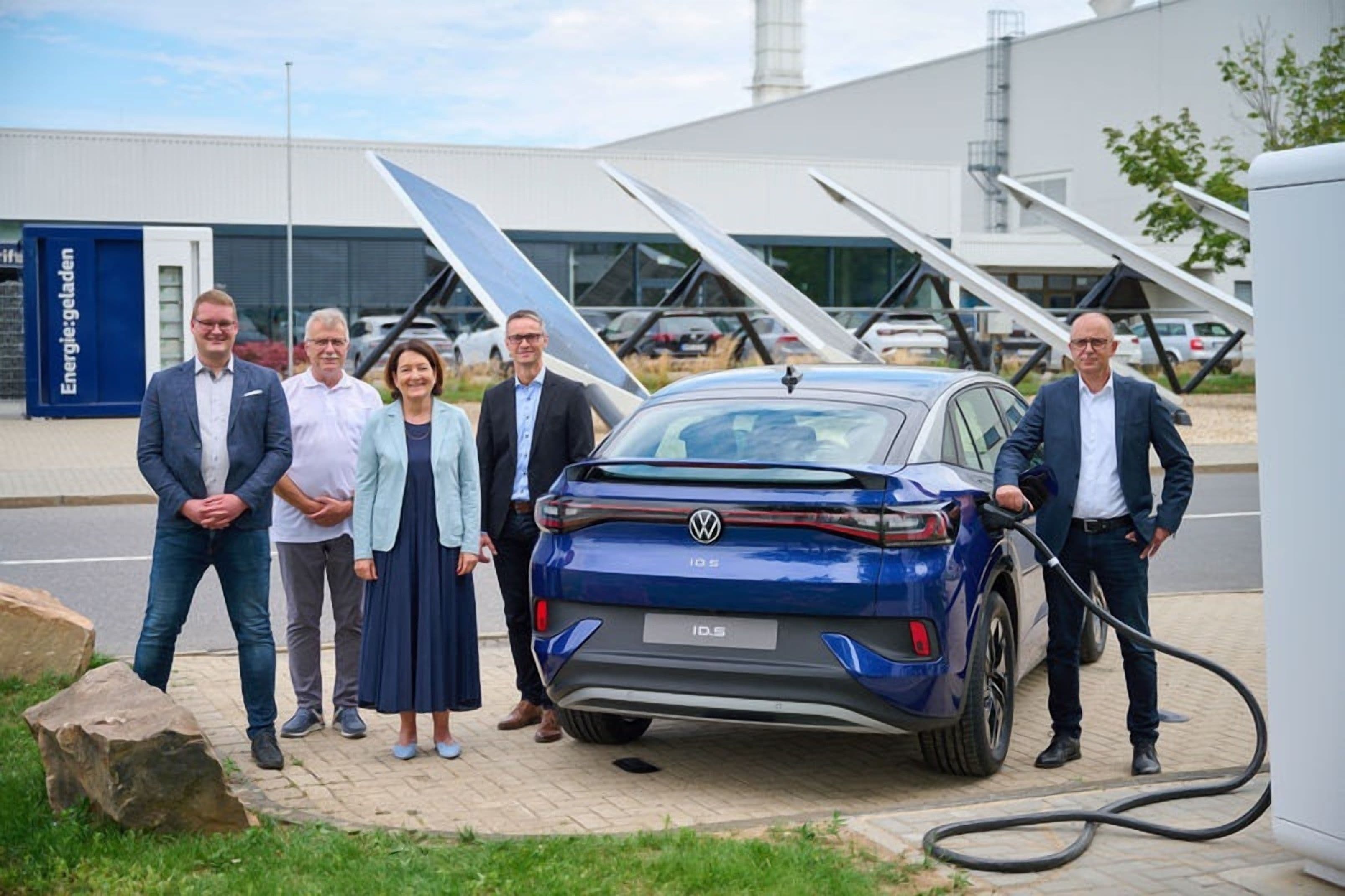 Volkswagen Commissions a Mega Powerbank Unit From Used Batteries