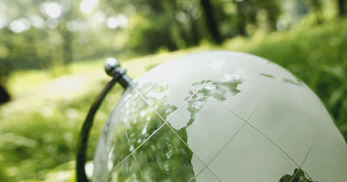 SOCIETE GENERALE reduces its carbon footprint and contributes to environmental efforts