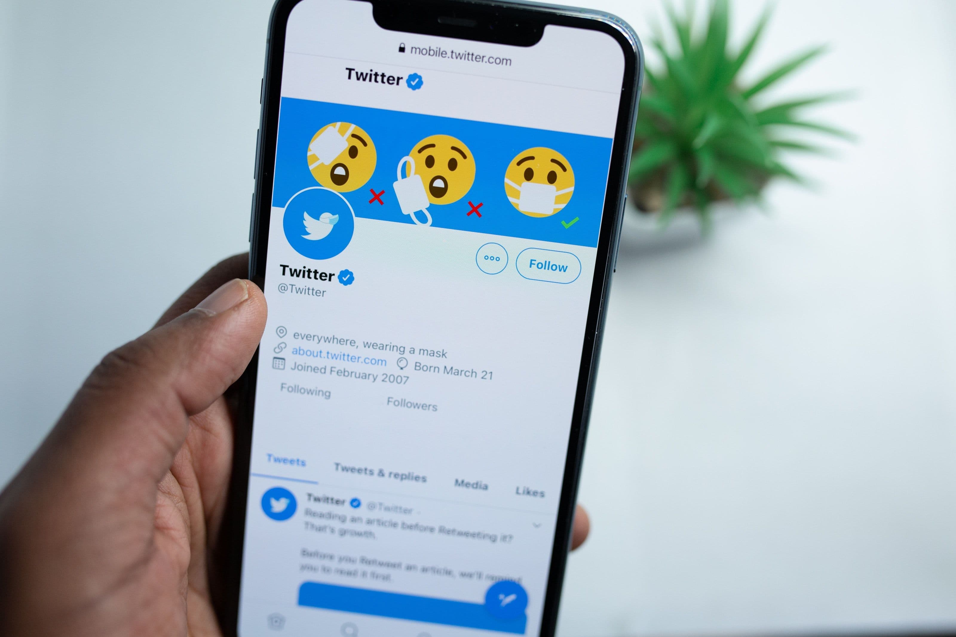 Twitter Moves to Ban Ads Refuting Science on Climate Change