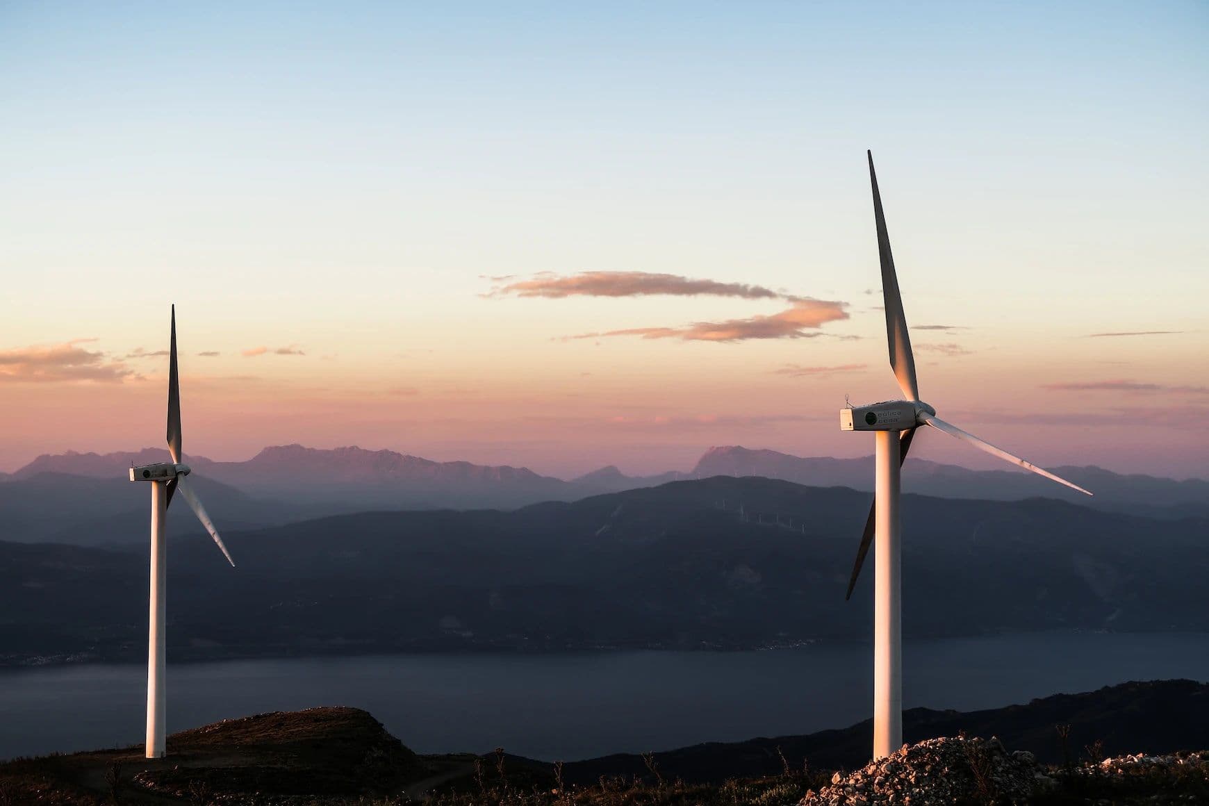 The top 7 Clean Energy ETFs to Invest in 2025: Top Renewable Funds