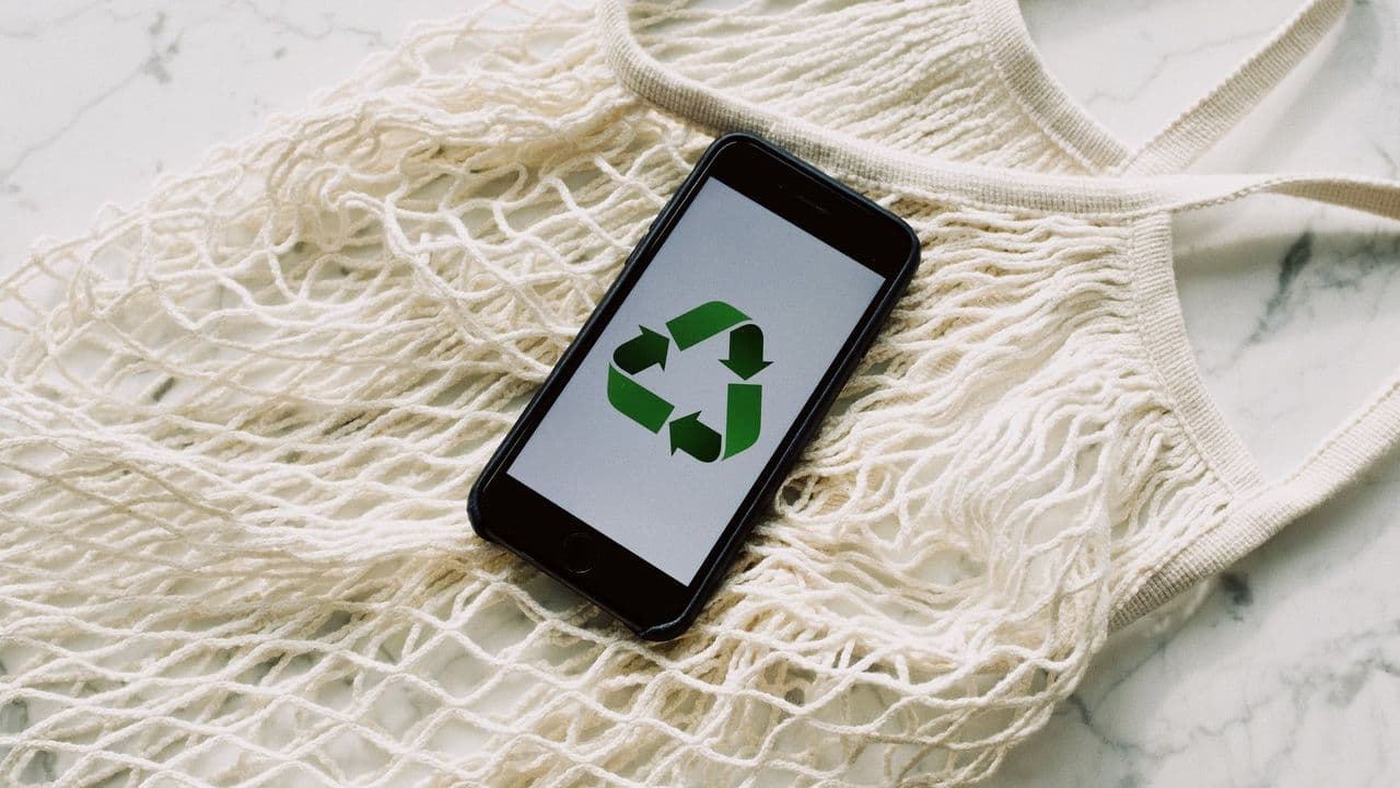 How Smartphone Makers Can Get Smarter About Sustainability