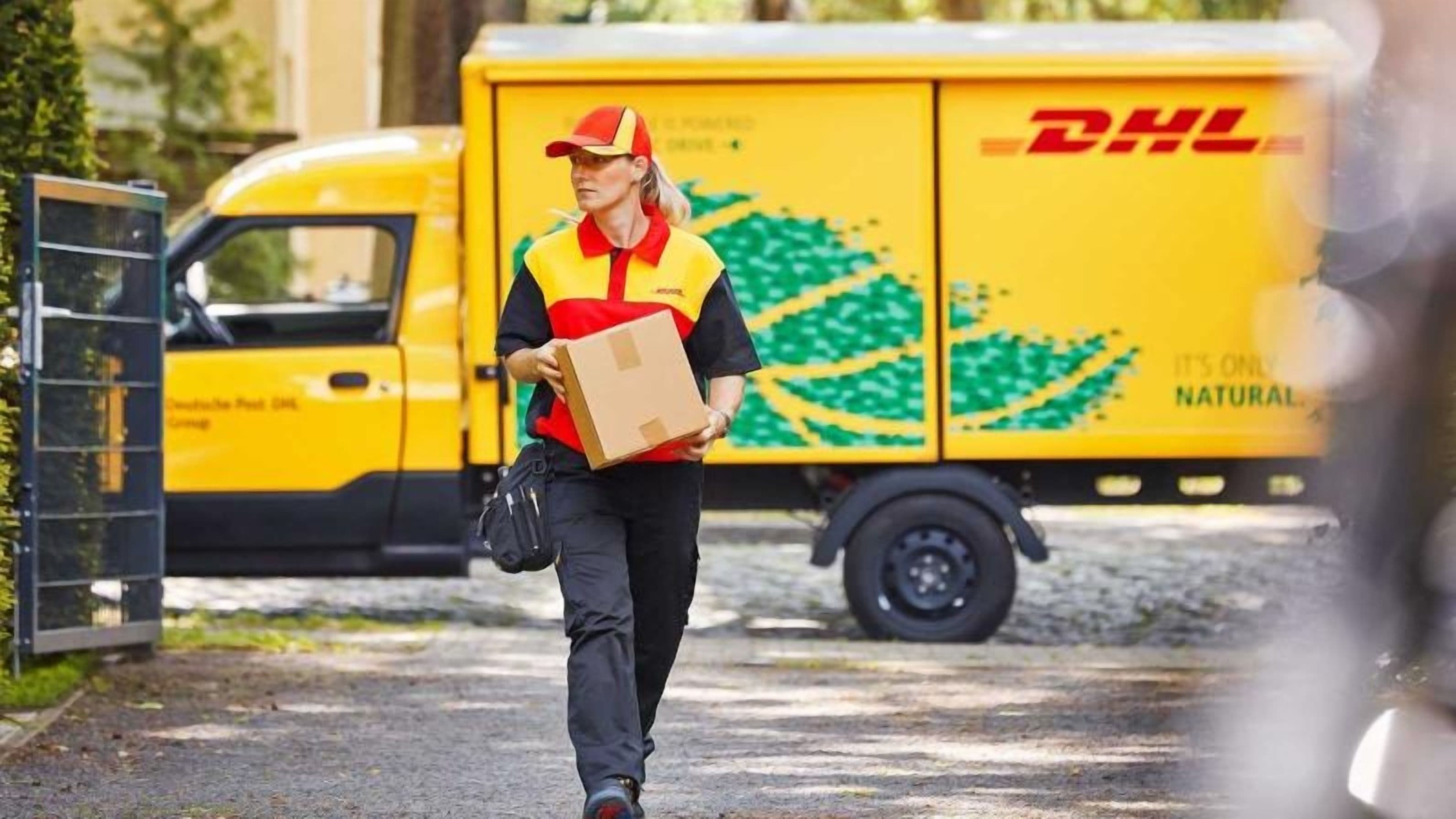 Deutsche Post DHL Adopts Sustainability-Linked Finance